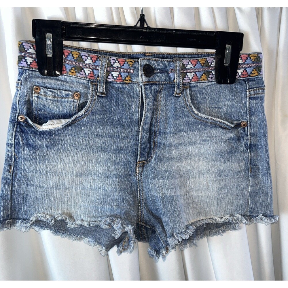 Aeropostale Women’s High Waisted Shortly Denim Shorts Size 4 Embroidered
